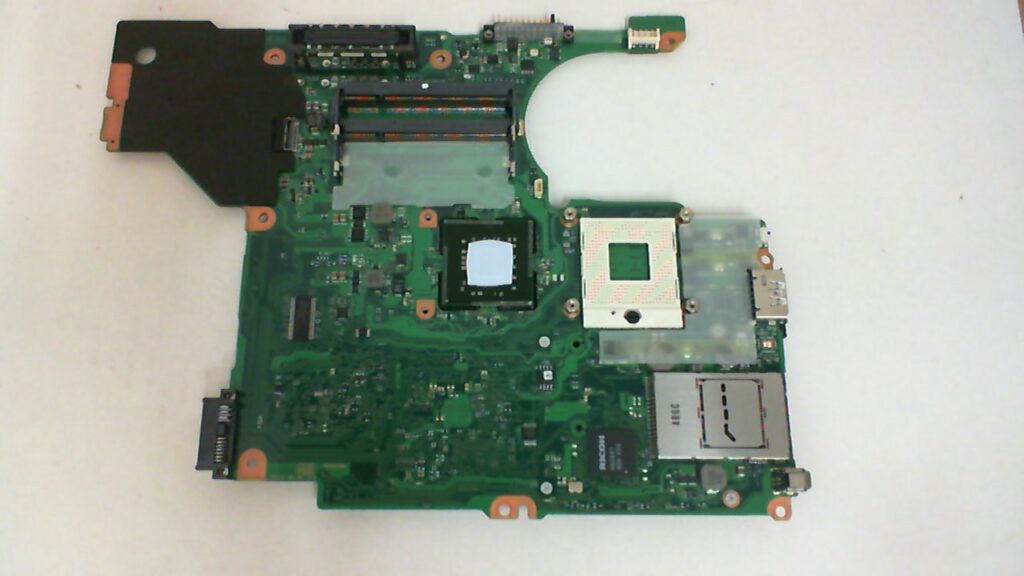 G5B002376-0A  Tecra M10 motherboard P000506630 EL10101 ZA6A