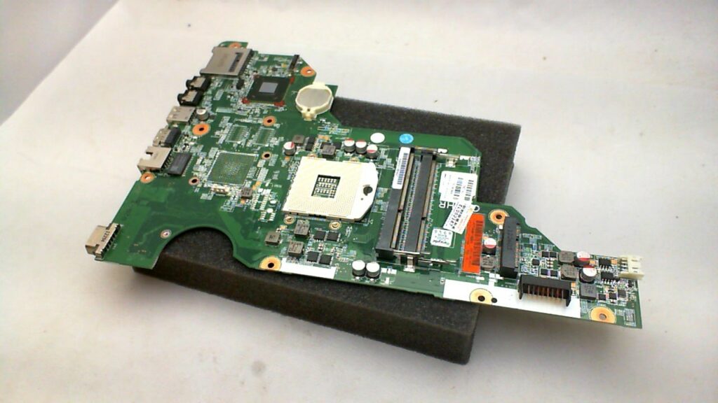 686280-501 HP Compaq Presario CQ58 Motherboard Intel  EL2187 S2