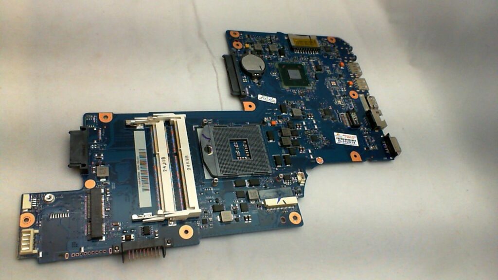 H000038360 Toshiba Satellite C850 MAIN BOARD EL2619 S7
