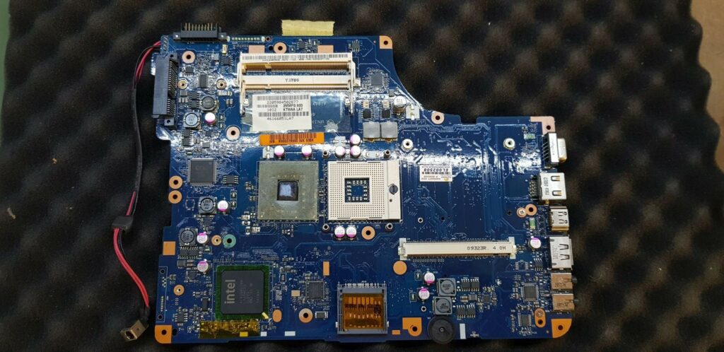 K000078990 Toshiba Satellite Pro L550 Intel Laptop Motherboard EL2580 S5